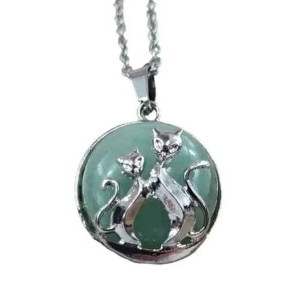 Green Aventurine Mother and Baby Cat Necklace with Natural Stone Center - Picture 2 of 8
